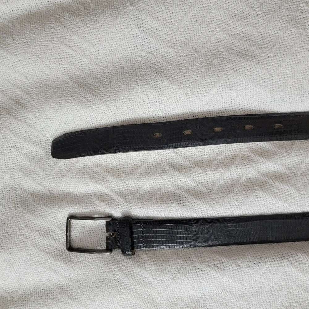 Calvin Klein Womens Black Lizard Grain Leather Belt Sz M Made in USA FLAWED READ